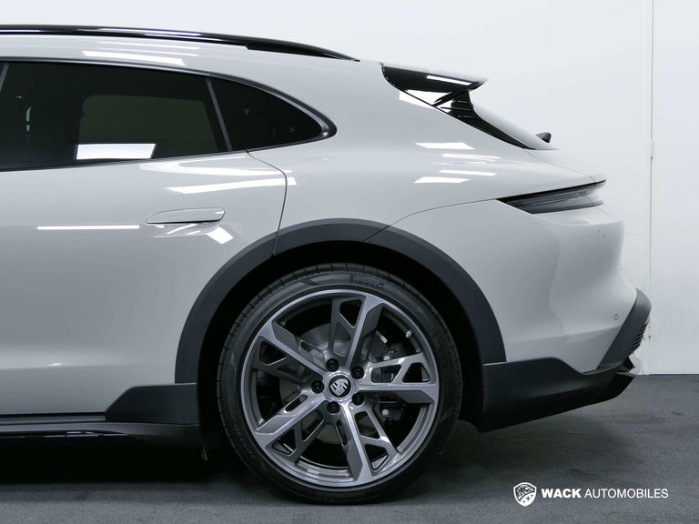 Porsche Taycan 4 Cross Turismo