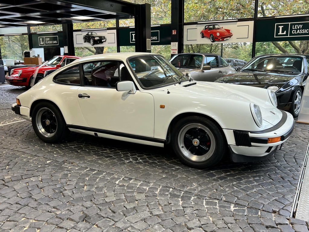 Porsche 911 Carrera 3.2