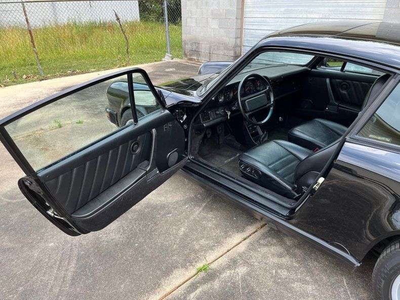 Porsche 911 Carrera 3.2 (US)