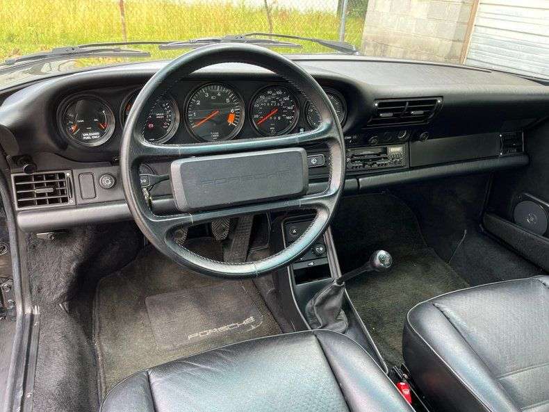 Porsche 911 Carrera 3.2 (US)