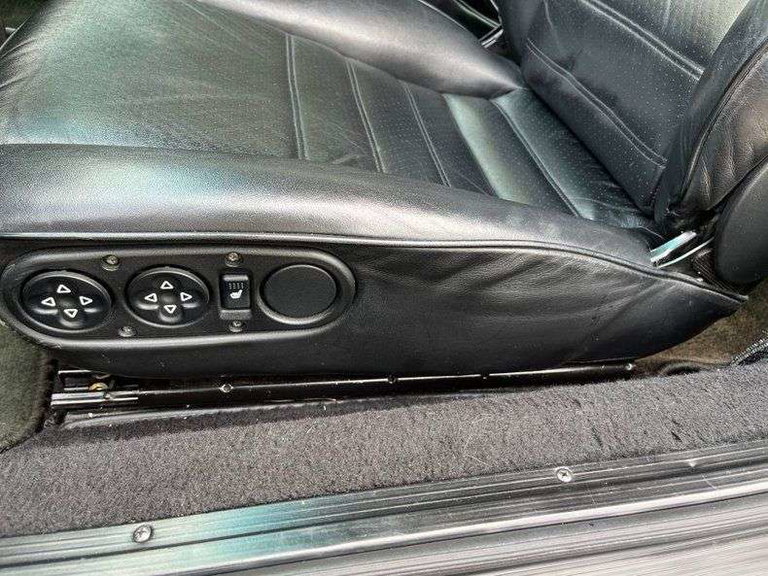 Porsche 911 Carrera 3.2 (US)