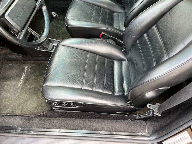 Porsche 911 Carrera 3.2 (US)