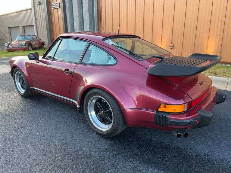 Porsche 911 Turbo 3.3