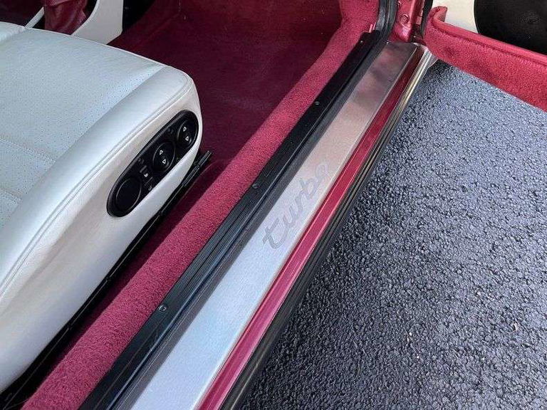 Porsche 911 Turbo 3.3