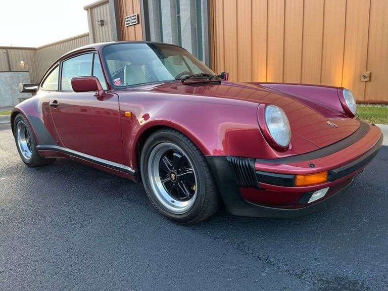 Porsche 911 Turbo 3.3