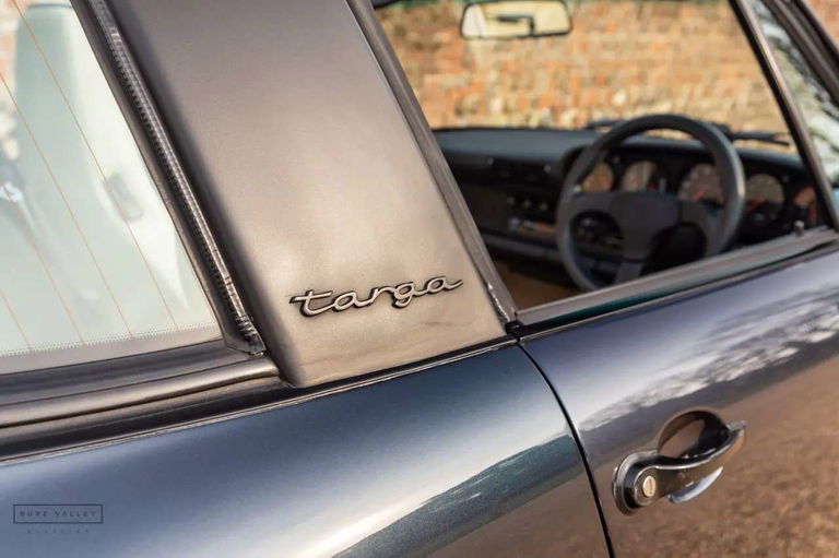 Porsche 964 Carrera 4