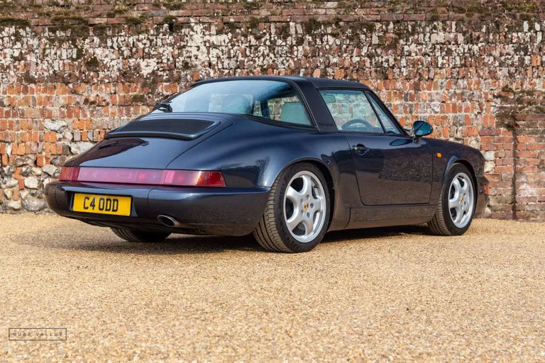 Porsche 964 Carrera 4