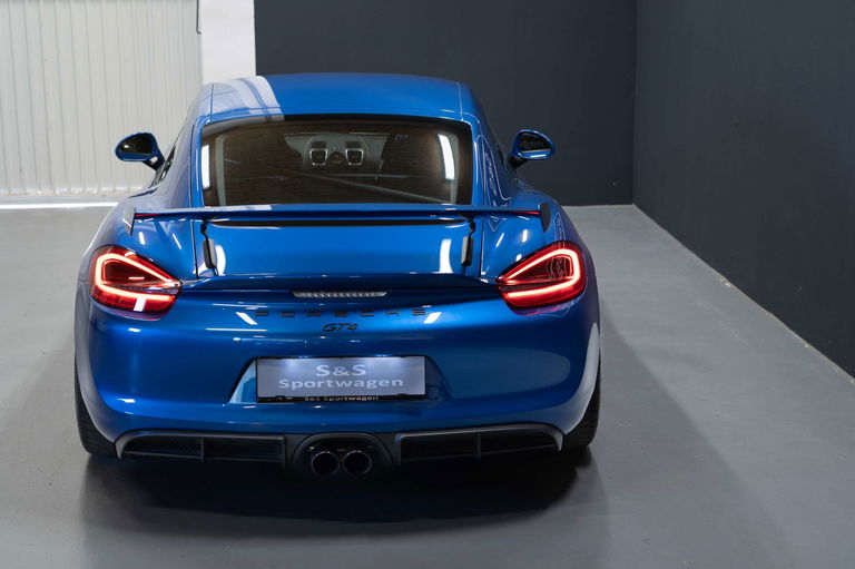 Porsche 981 Cayman GT4