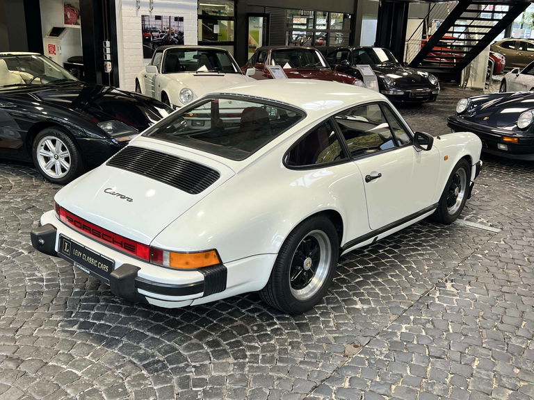 Porsche 911 Carrera 3.2
