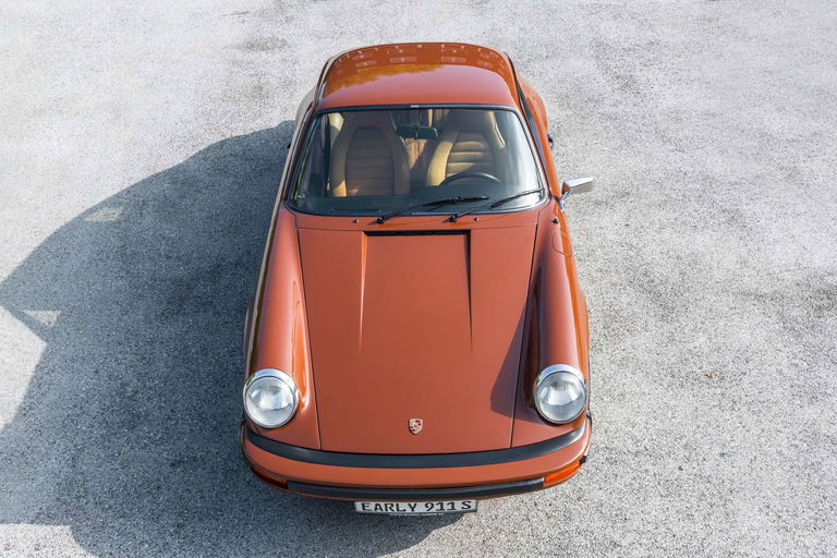 Porsche 911 Carrera 2.7