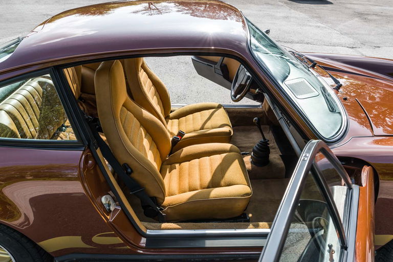 Porsche 911 Carrera 2.7