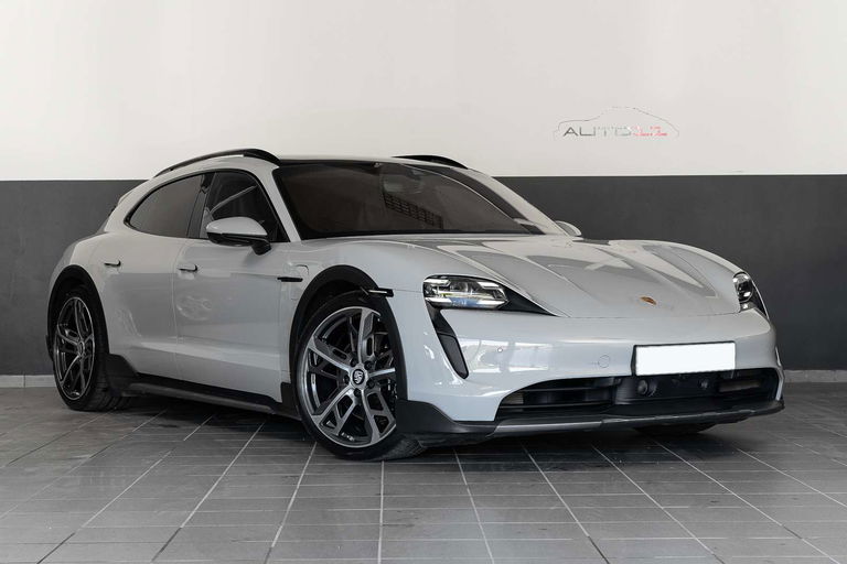 Porsche Taycan 4S Cross Turismo