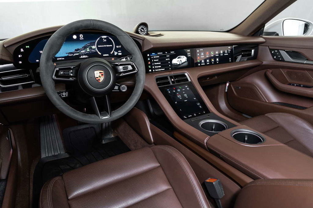 Porsche Taycan 4S Cross Turismo