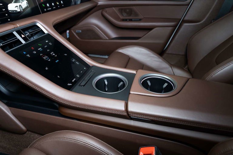 Porsche Taycan 4S Cross Turismo