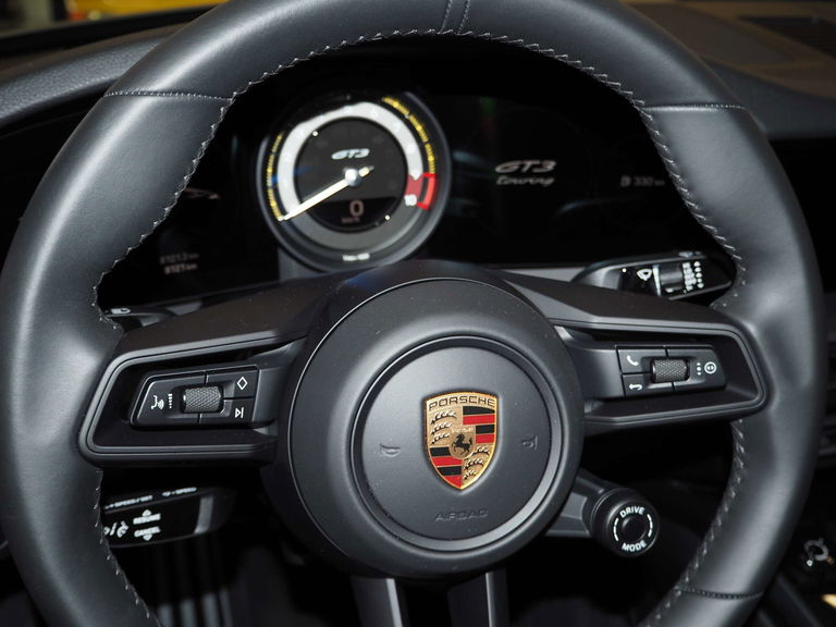 Porsche 992 GT3 Touring