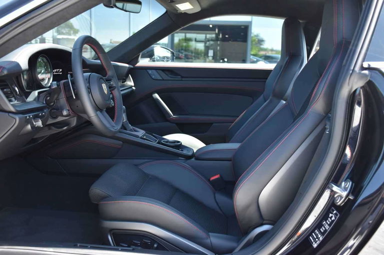 Porsche 992 GT3 Touring