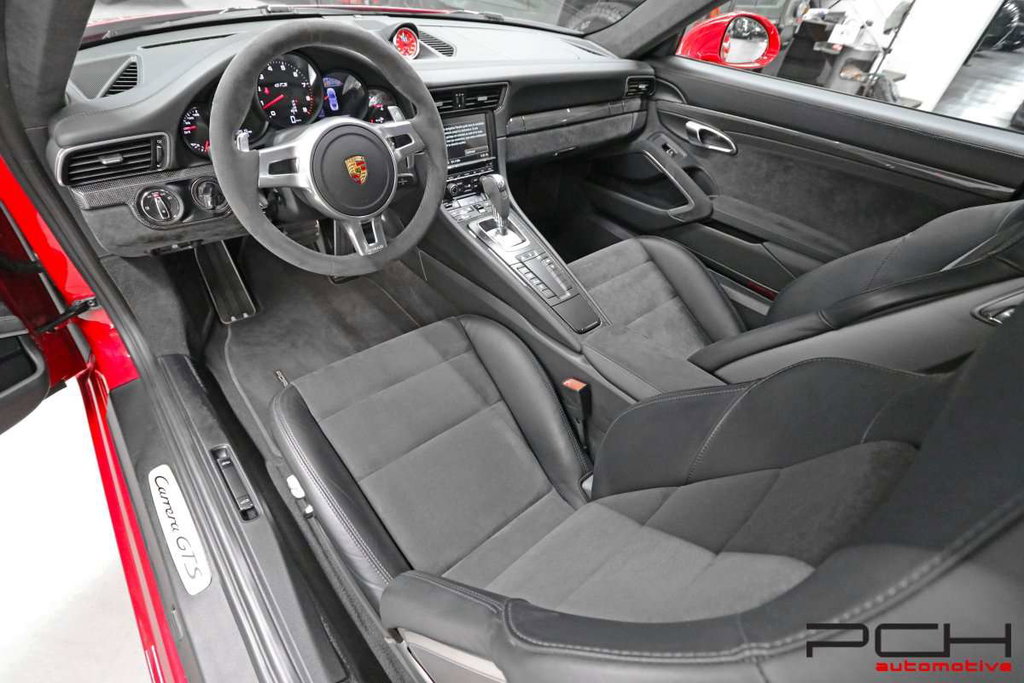 Porsche 991 Carrera GTS