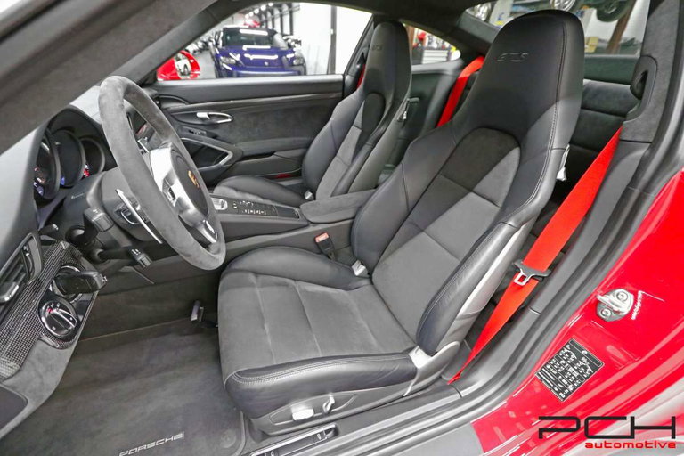 Porsche 991 Carrera GTS