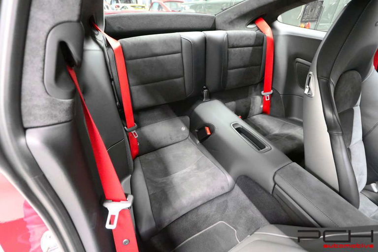 Porsche 991 Carrera GTS