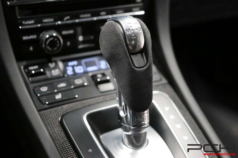 Porsche 991 Carrera GTS