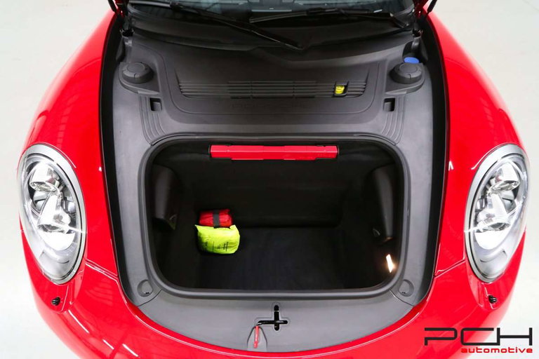 Porsche 991 Carrera GTS