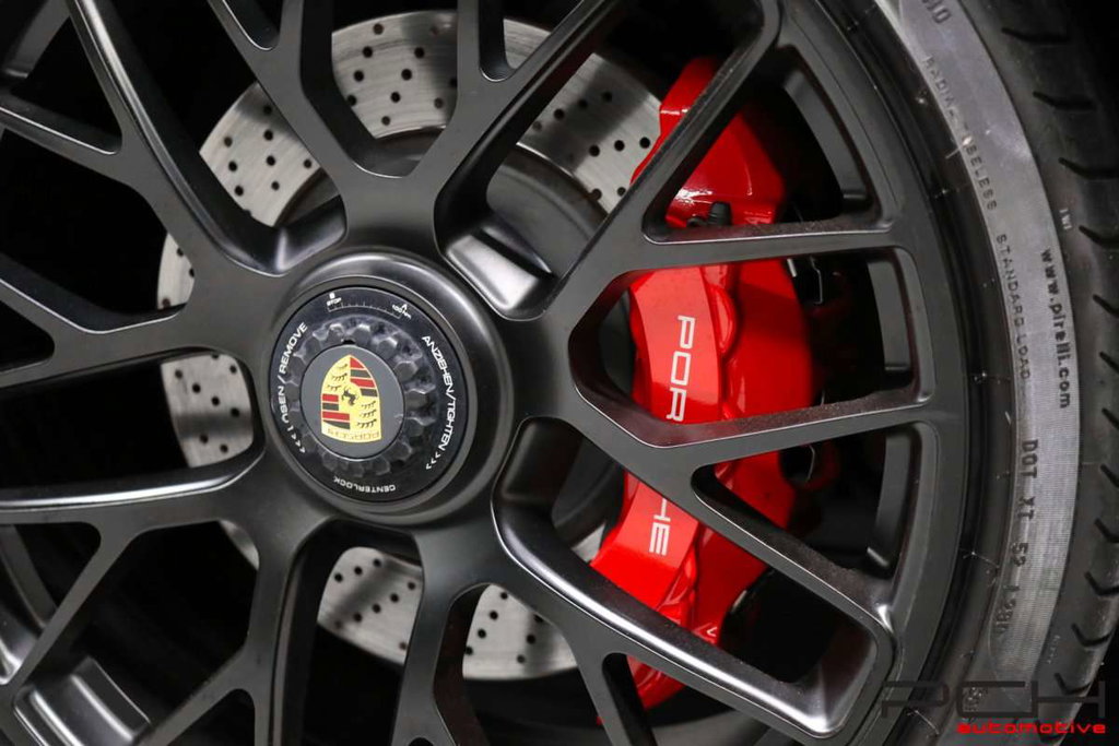 Porsche 991 Carrera GTS