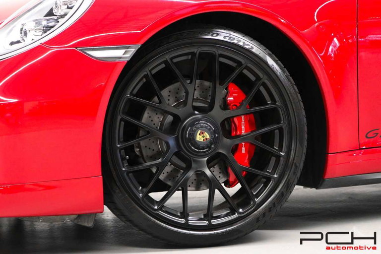 Porsche 991 Carrera GTS