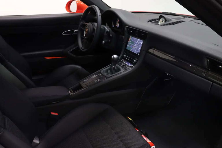 Porsche 991.2 GT3 Touring