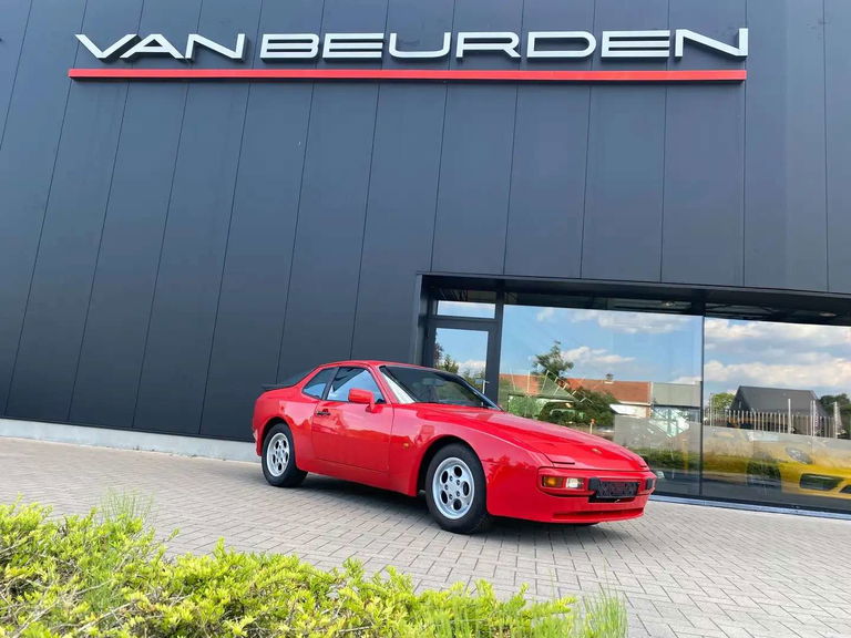 Porsche 944 Coupé