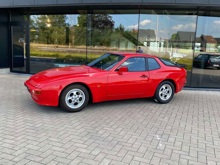 Porsche 944 Coupé