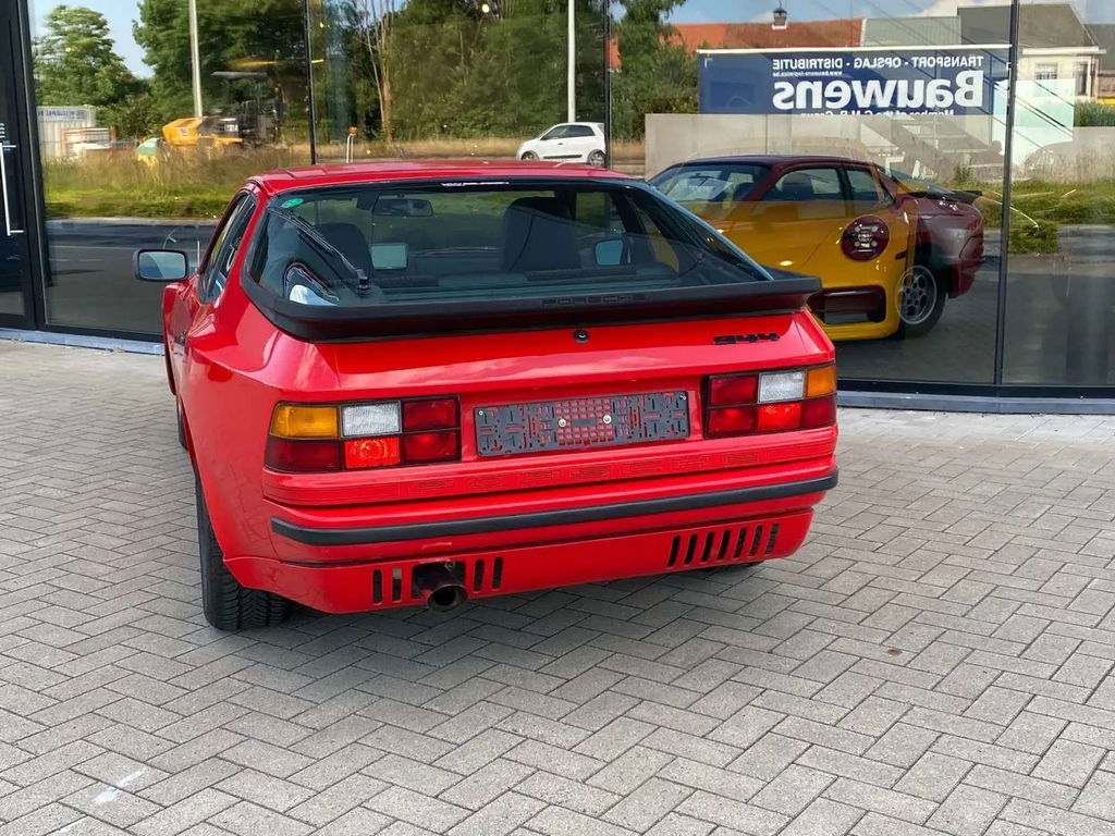 Porsche 944 Coupé