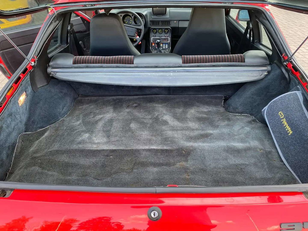 Porsche 944 Coupé