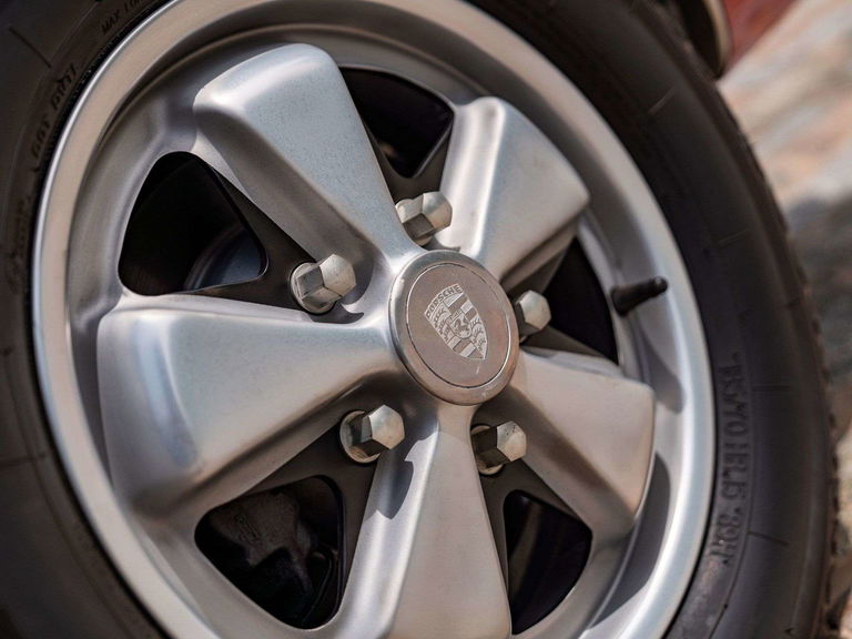 Porsche 911 S (F-Modell)