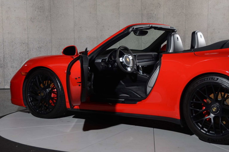 Porsche 991 Carrera GTS