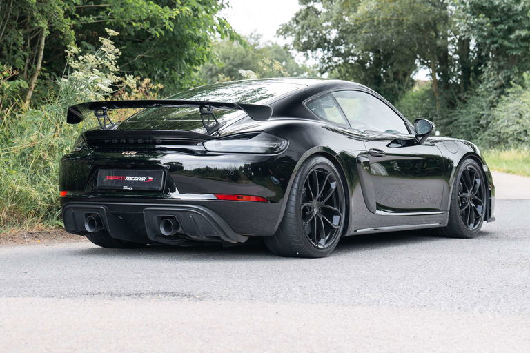 Porsche 718 Cayman GT4