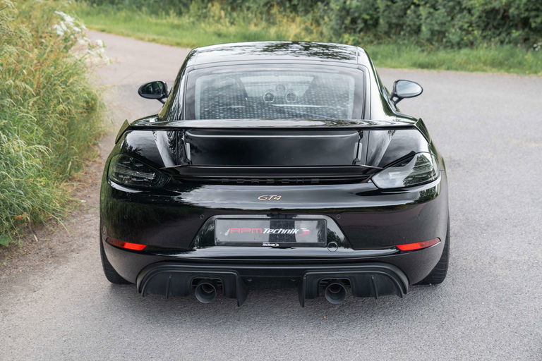 Porsche 718 Cayman GT4