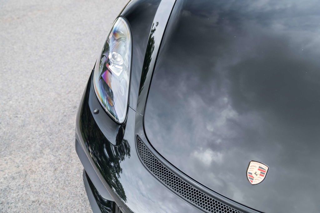 Porsche 718 Cayman GT4