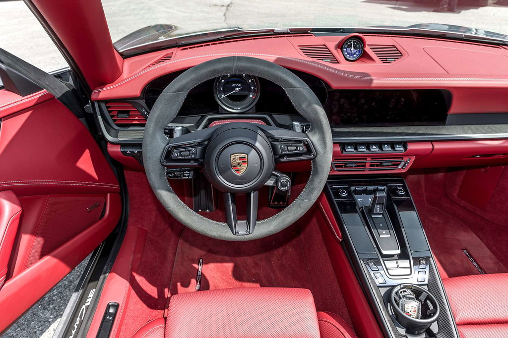 Porsche 992 Carrera GTS