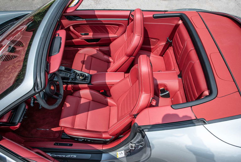 Porsche 992 Carrera GTS