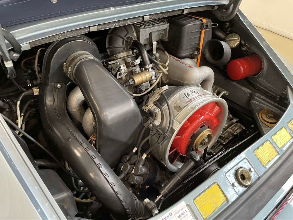 Porsche 911 Carrera 3.2