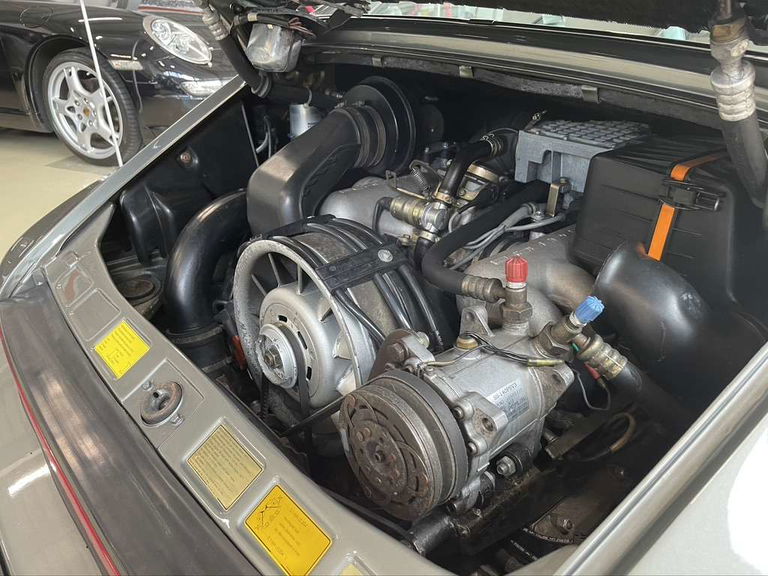 Porsche 911 Carrera 3.2 (KAT)