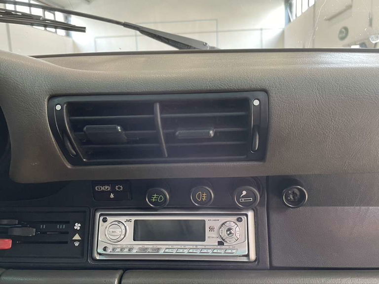 Porsche 911 Carrera 3.2 (KAT)