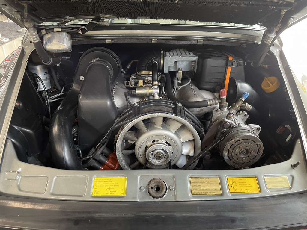 Porsche 911 Carrera 3.2 (KAT)