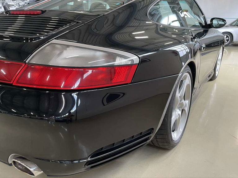 Porsche 996 Carrera 4S