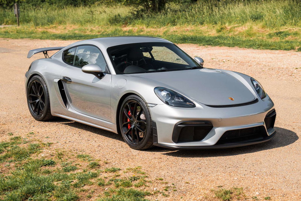 Porsche 718 Cayman GT4