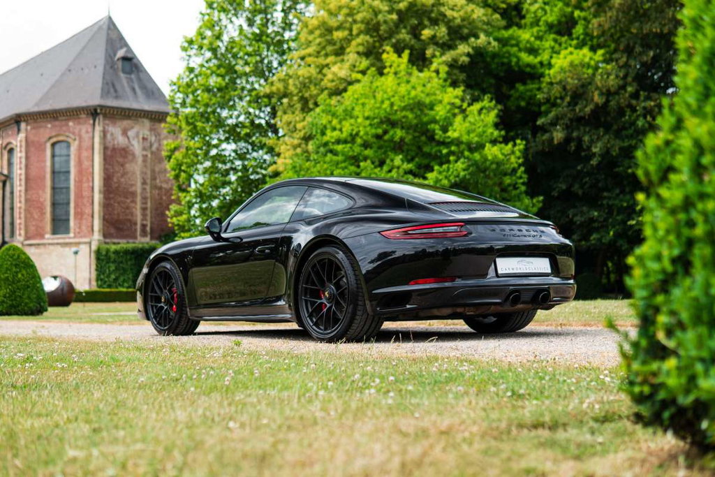 Porsche 991.2 Carrera GTS