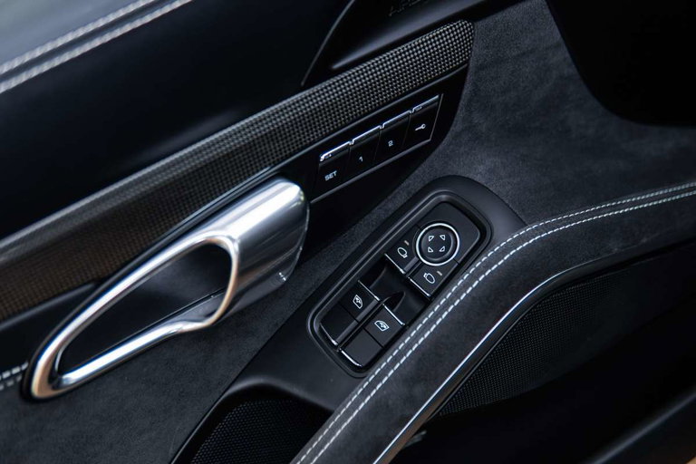 Porsche 991.2 Carrera GTS