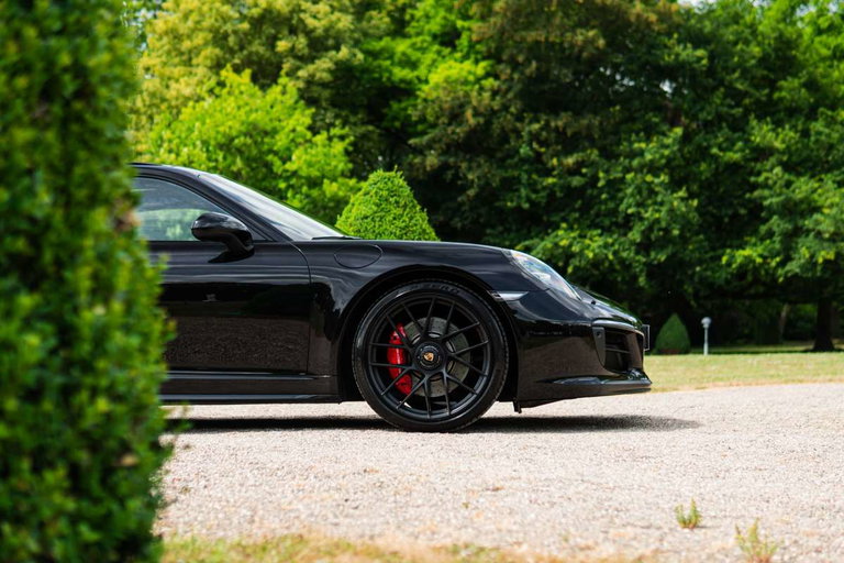 Porsche 991.2 Carrera GTS