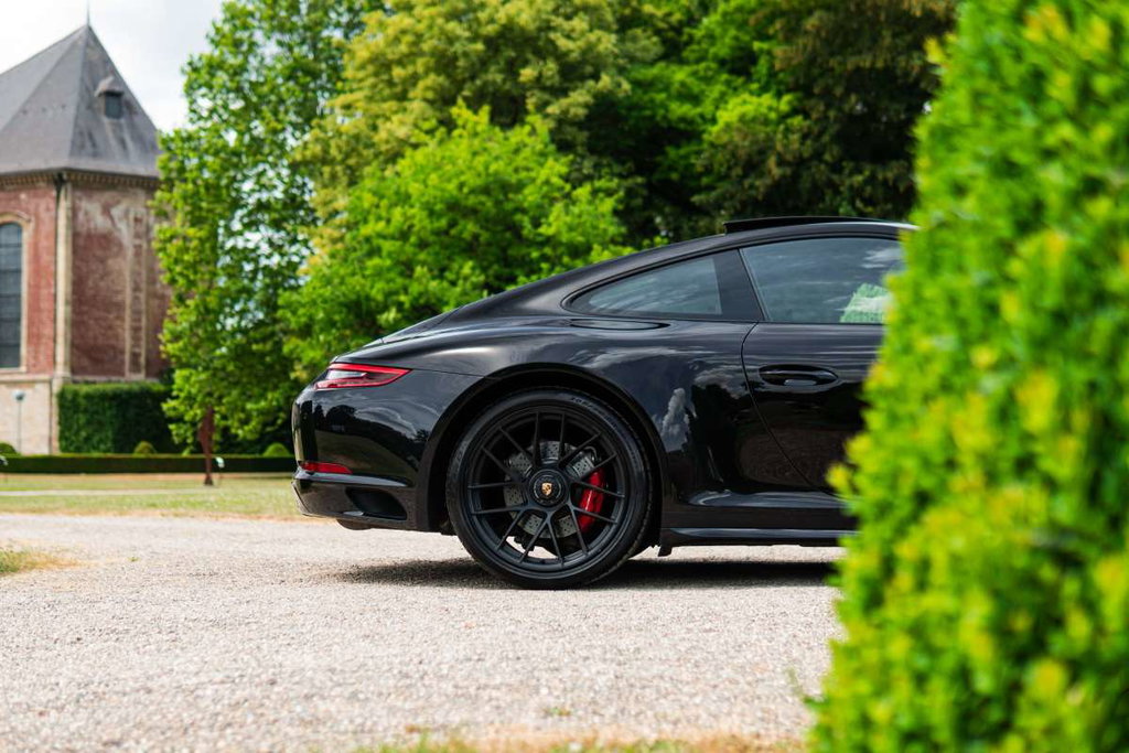 Porsche 991.2 Carrera GTS