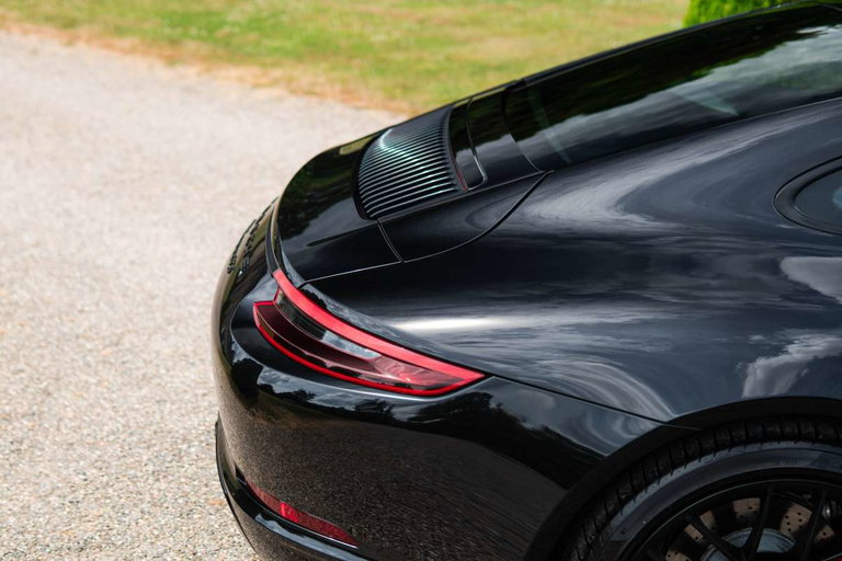 Porsche 991.2 Carrera GTS